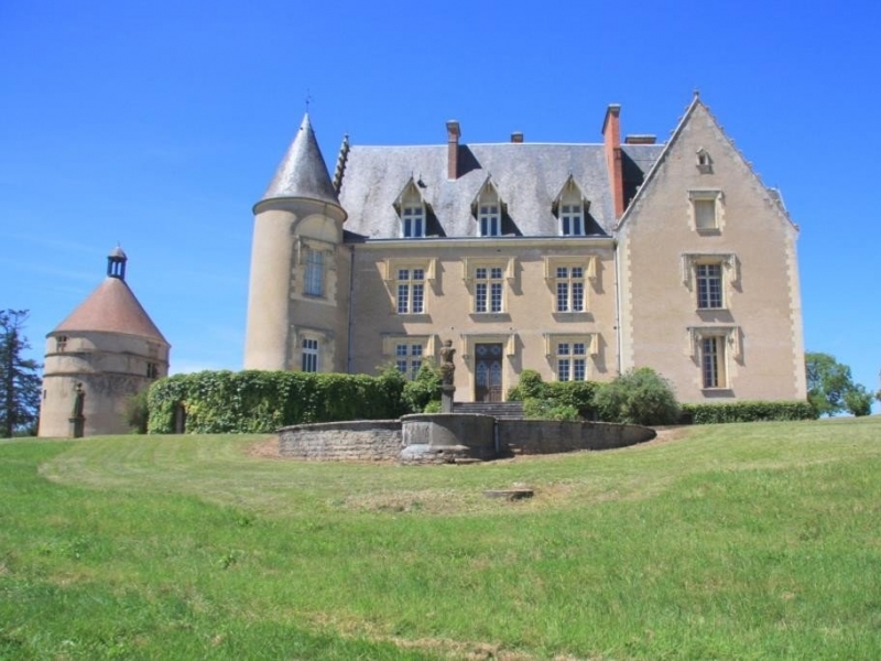 Castle For Sale, SAINT-AMAND-MONTROND, 18200, FRANCE
