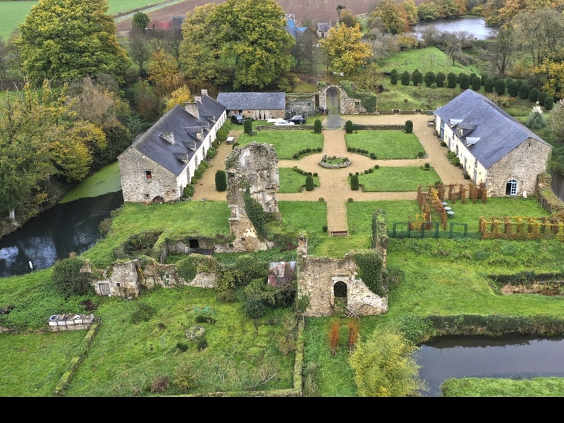 Country House For Sale, MAYENNE, 53100, FRANCE