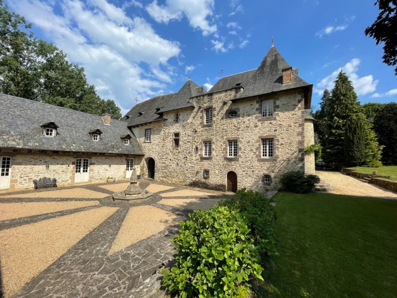 Castle For Sale, SAINT-SORNIN-LAVOLPS, 19230, FRANCE