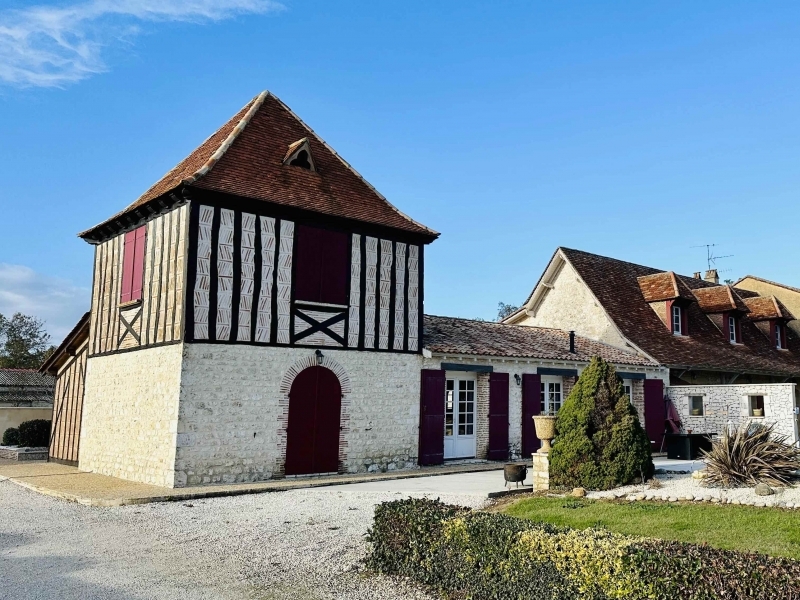 Manor House For Sale, GAGEAC-ET-ROUILLAC, 24240, FRANCE