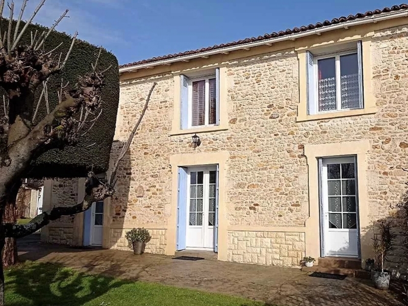 Country House For Sale, SAUJON, 17600, FRANCE