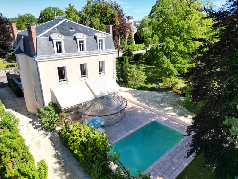 Town House For Sale, MONTROLLET, 16420, FRANCE
