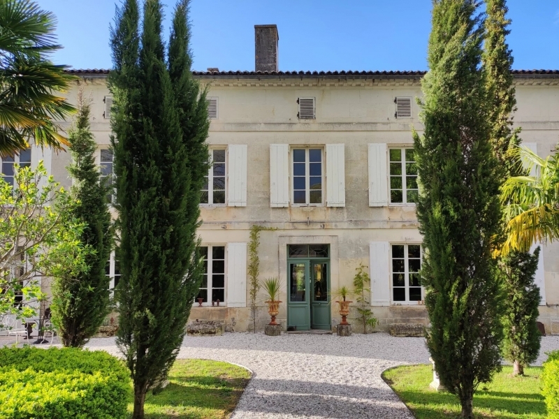 Manor House For Sale, ARCHIAC, 17520, FRANCE