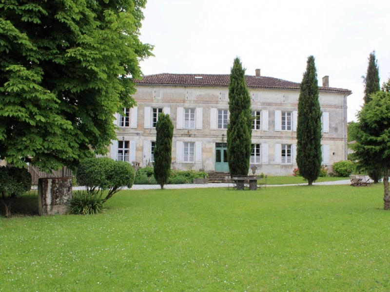Maison De Maître For Sale, SAINT-MARTIAL-DE-VITATERNE, 17500, FRANCE