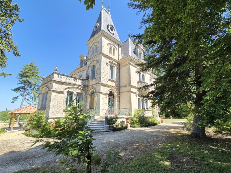 Village House For Sale, LAROQUE-TIMBAUT, 47340, FRANCE