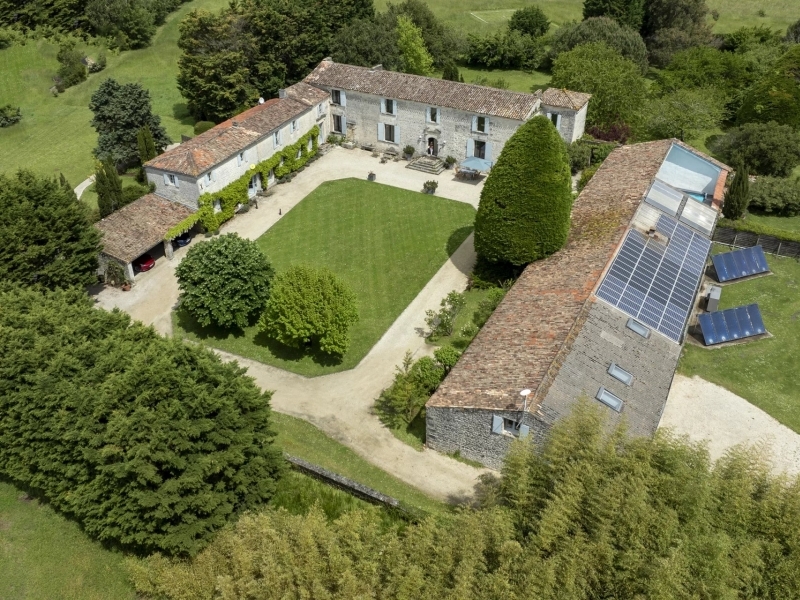 Farmhouse For Sale, BOURCEFRANC-LE-CHAPUS, 17560, FRANCE