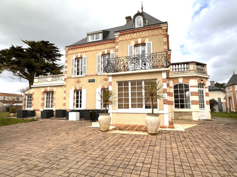 Villa For Sale, ST JEAN DE MONTS, 85160, FRANCE