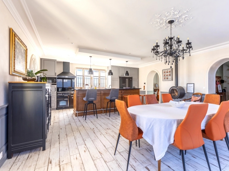 Manor House For Sale, SAINT-HILAIRE-DE-RIEZ, 85270, FRANCE