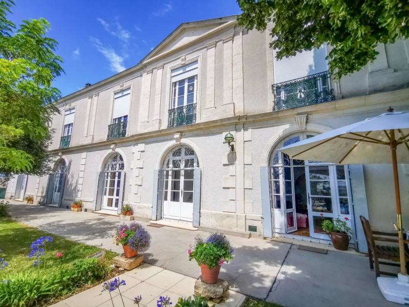 Manor House For Sale, TAILLECAVAT, 33580, FRANCE