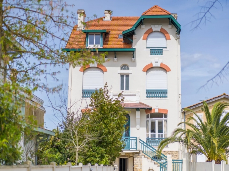 Villa For Sale, ARCACHON, 33120, FRANCE