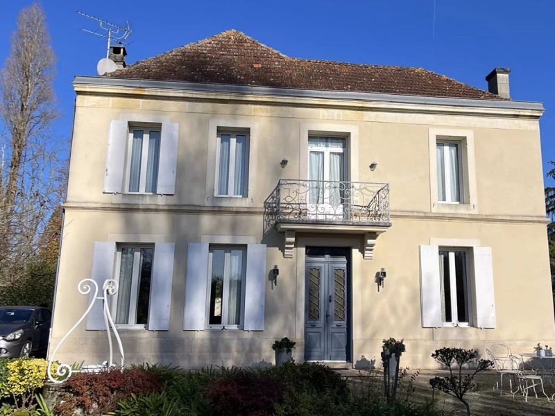 Manor House For Sale, LIBOURNE, 33500, FRANCE