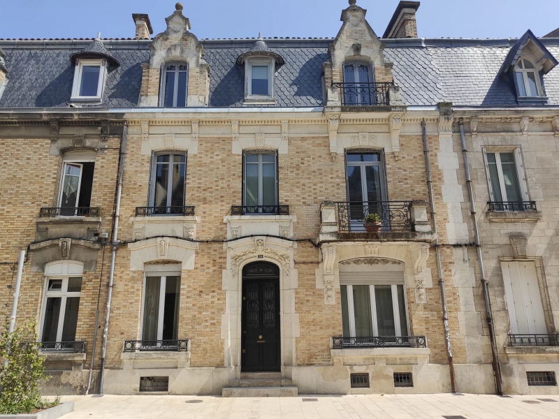 Town House For Sale, LA ROCHELLE, 17000, FRANCE