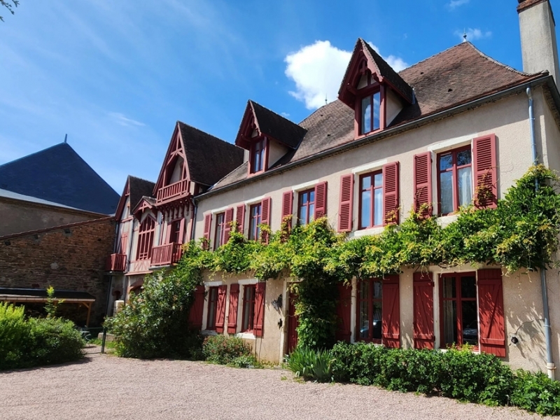 Manor House For Sale, LAPALISSE, 03120, FRANCE
