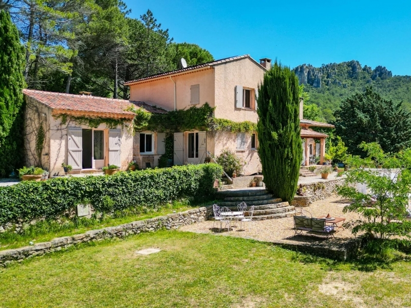 Country House For Sale, LA ROQUEBRUSSANNE, 83136, FRANCE