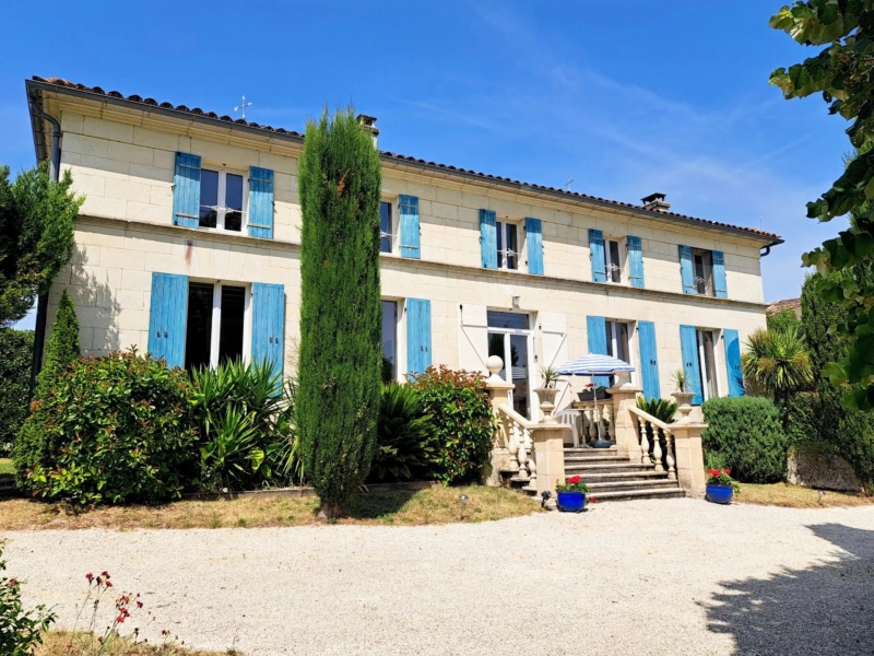Maison De Maître For Sale, SAINT-FORT-SUR-GIRONDE, 17240, FRANCE