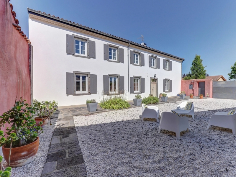 Maison De Maître For Sale, MALINTRAT, 63510, FRANCE