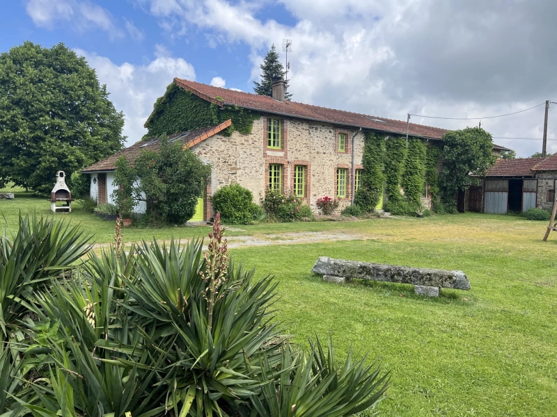 Farmhouse For Sale, BELLAC, 87300, FRANCE