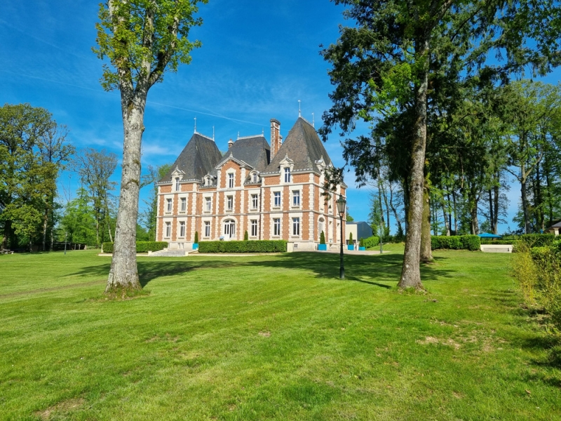 Castle For Sale, AUBIGNY SUR NERE, 18700, FRANCE
