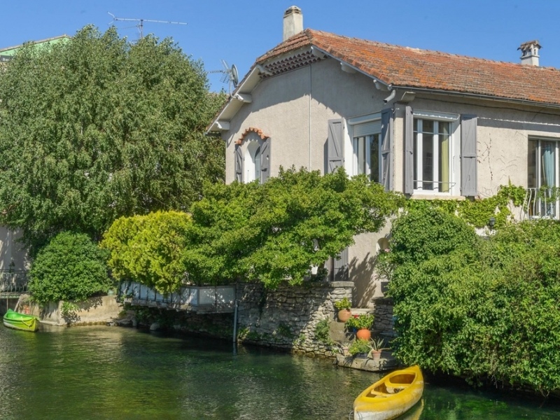 Town House For Sale, L'ISLE-SUR-LA-SORGUE, 84800, FRANCE