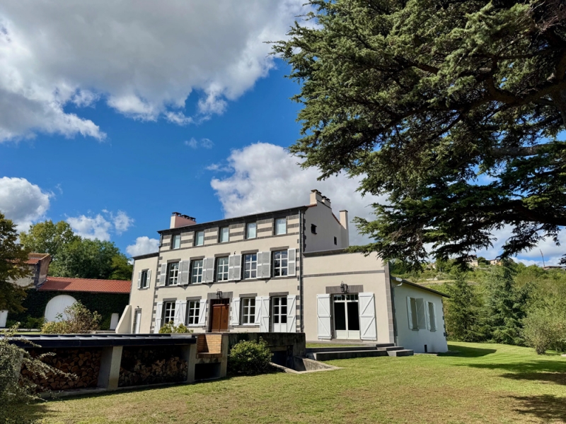 Manor House For Sale, CEBAZAT, 63118, FRANCE