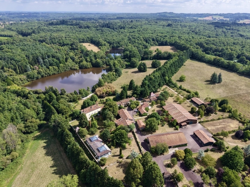 Manor House For Sale, PERIGUEUX, 24000, FRANCE