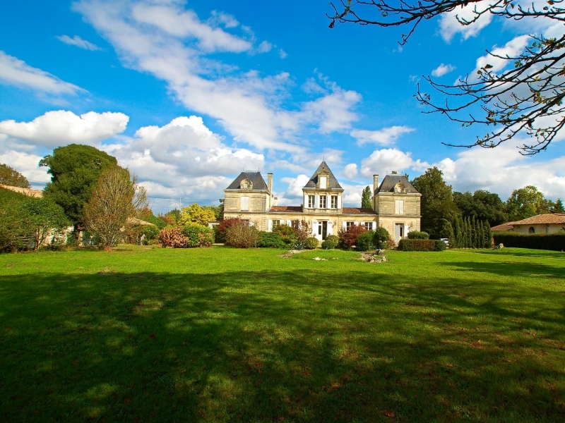 Castle For Sale, MACAU, 33460, FRANCE