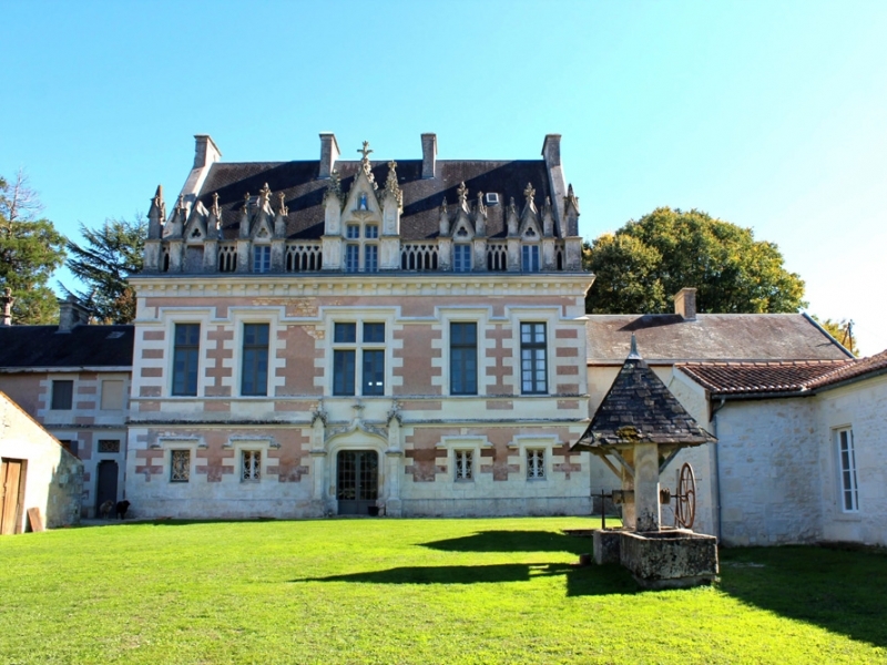 Castle For Sale, SAINTES, 17100, FRANCE