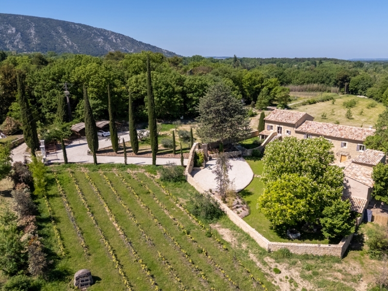 Farmhouse For Sale, Oppede, 84580, FRANCE