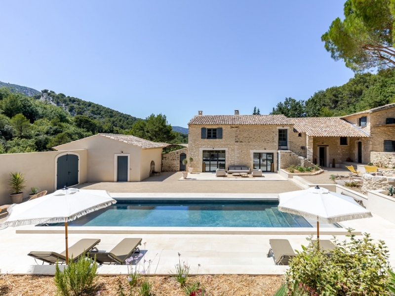 Farmhouse For Sale, Oppede, 84580, FRANCE