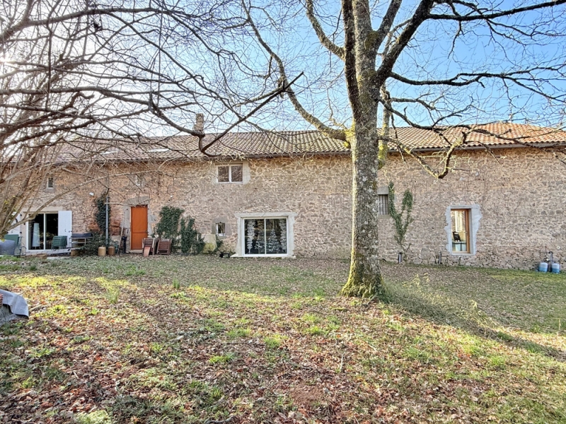 Farmhouse For Sale, SAINT-BARTHELEMY-DE-BUSSIERE, 24360, FRANCE