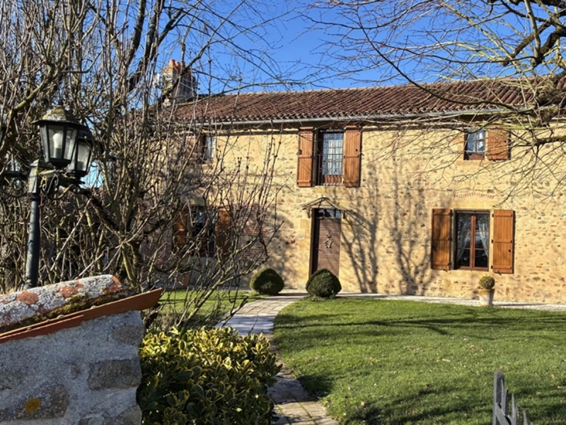Farmhouse For Sale, LESSAC, 16500, FRANCE