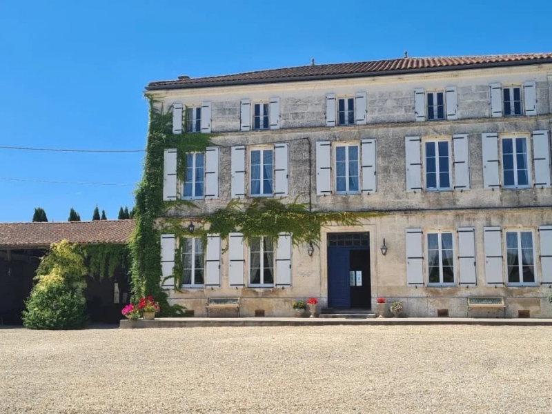 Manor House For Sale, BRIE-SOUS-BARBEZIEUX, 16300, FRANCE