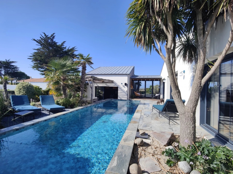 Villa For Sale, L'HOUMEAU, 17137, FRANCE