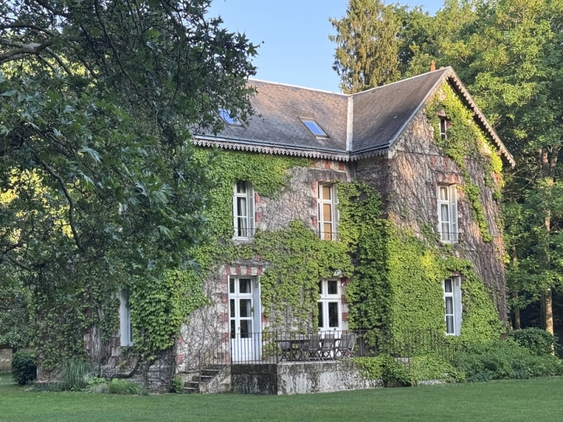 Manor House For Sale, CHINON, 37500, FRANCE