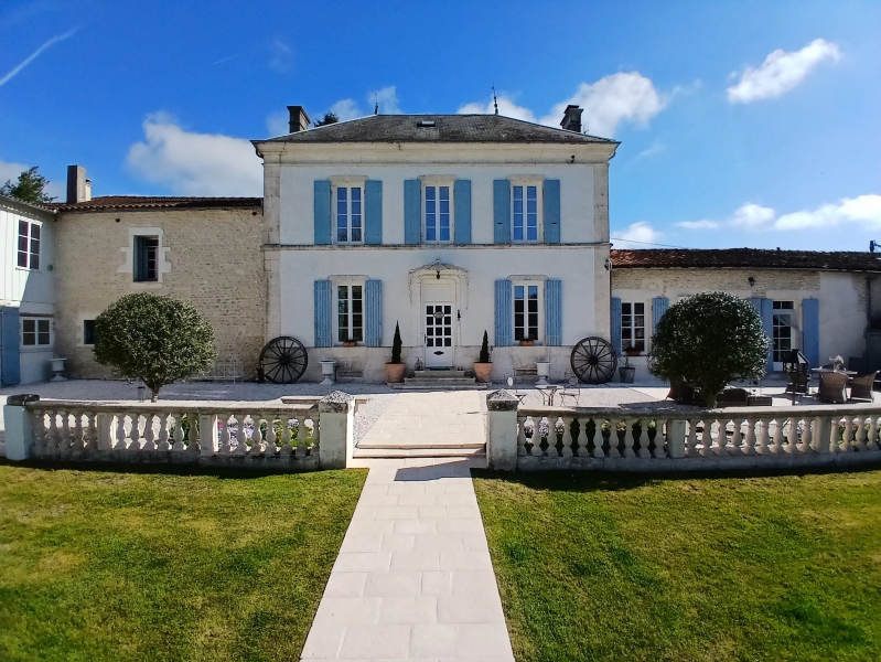 Property For Sale, COURCELLES, 17400, FRANCE