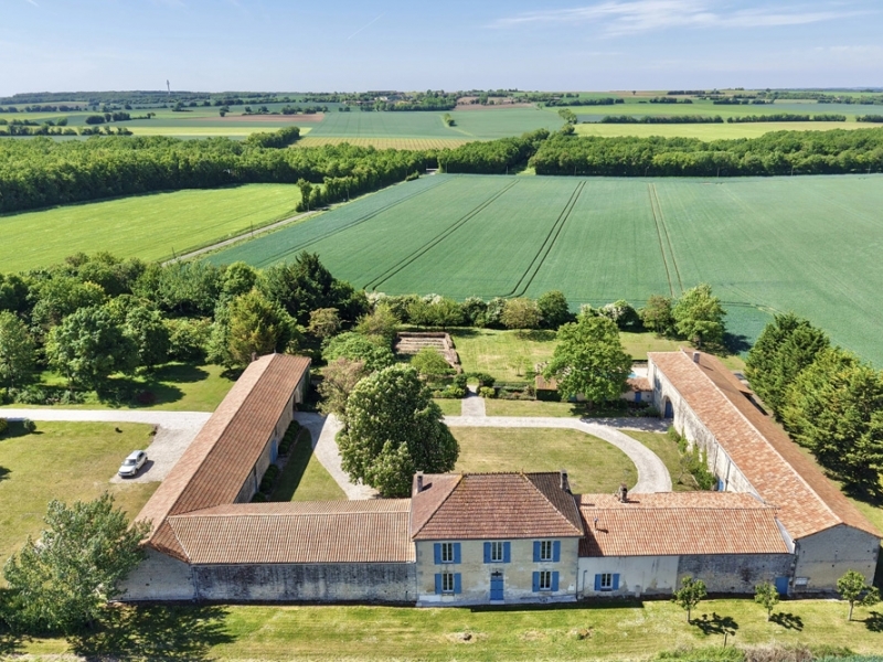 Country House For Sale, BRESDON, 17490, FRANCE