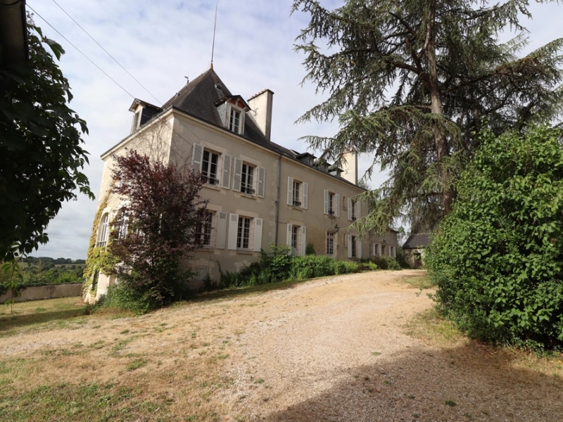 Castle For Sale, SAINT-HILAIRE-SUR-BENAIZE, 36370, FRANCE