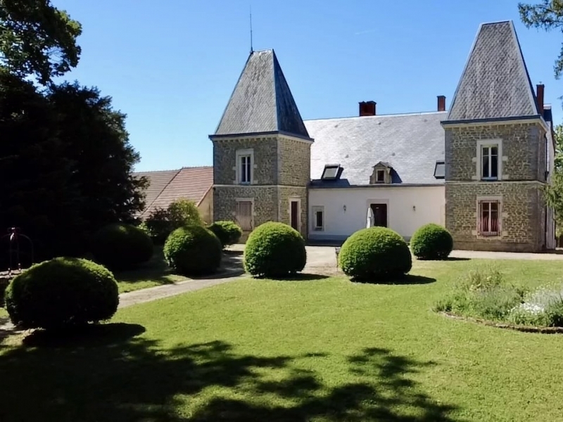 Castle For Sale, SANTENAY, 21590, FRANCE