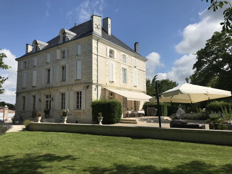 Maison De Maître For Sale, RIVIERES, 16110, FRANCE