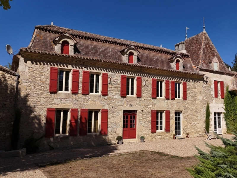 Castle For Sale, FOUGUEYROLLES, 33220, FRANCE
