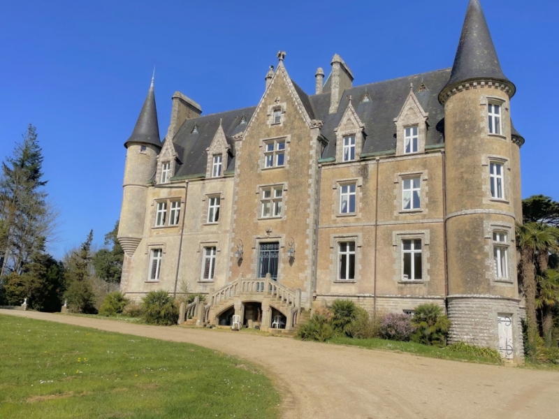 Castle For Sale, QUIMPER, 29000, FRANCE